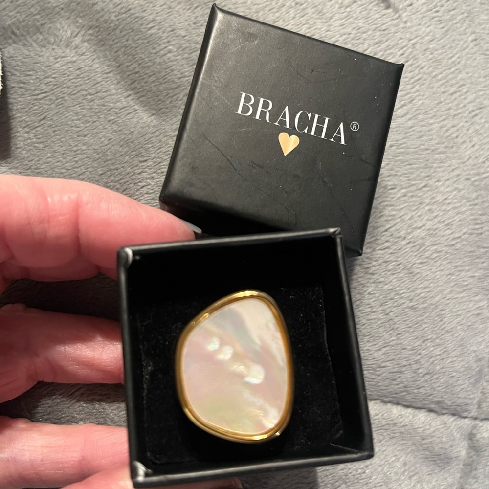 Bracha brand large mother of pearl
Ring